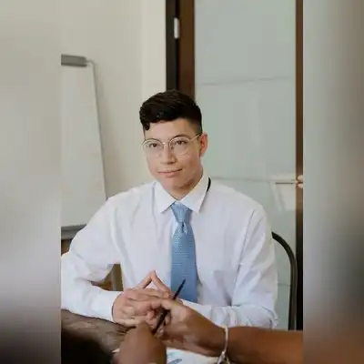 秦雅家